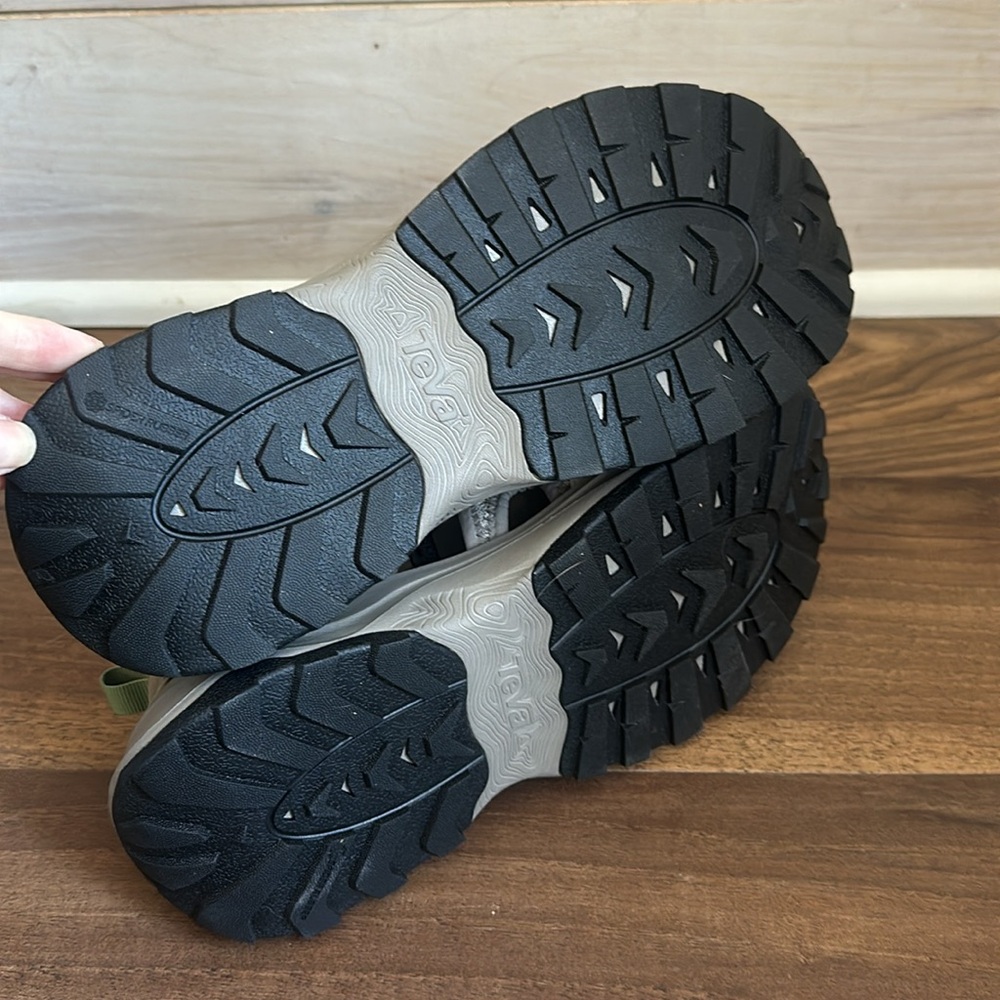 NWT-Teva Women’s Outflow Universal Water Sandals - Size 7-Brand new - Picture 7 of 9